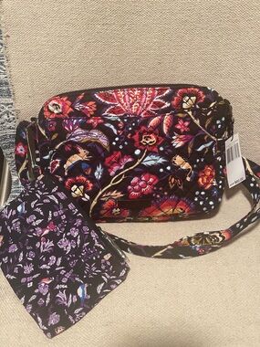 Vera Bradley Foxwood Bright Crossbody w/ small cosmetic - NWT
